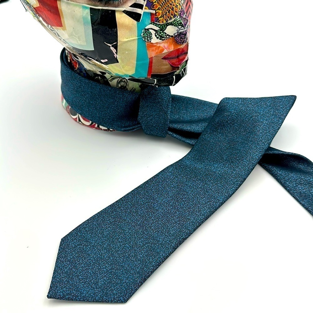 John Varvatos Signatures Tailored Silk Metallic Blue Slim Tie
